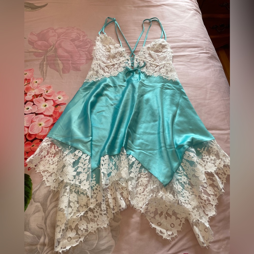 Never worn Victoria’s Secret lace slip